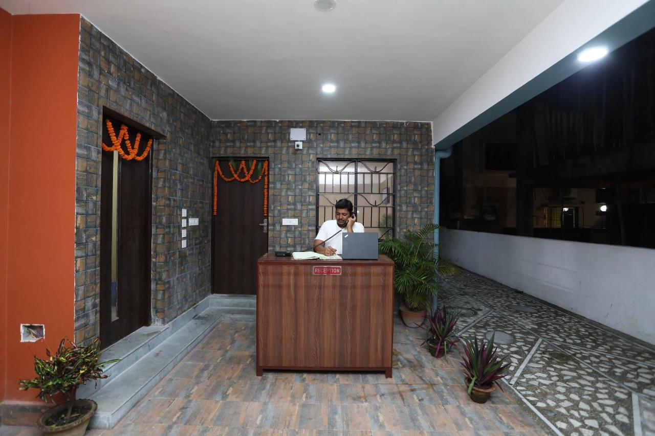 Oyo 17376 Happy Spring Inn Kolkata Eksteriør bilde